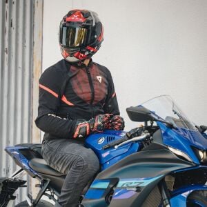 Nexx X.R3r Kask Swirl Karbon Kırmızı
