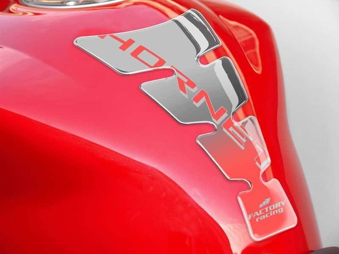 Puig 4228P Honda CB600F Hornet Tank Pad